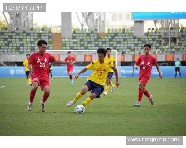 广州足球队战术解析与对手对比深度剖析