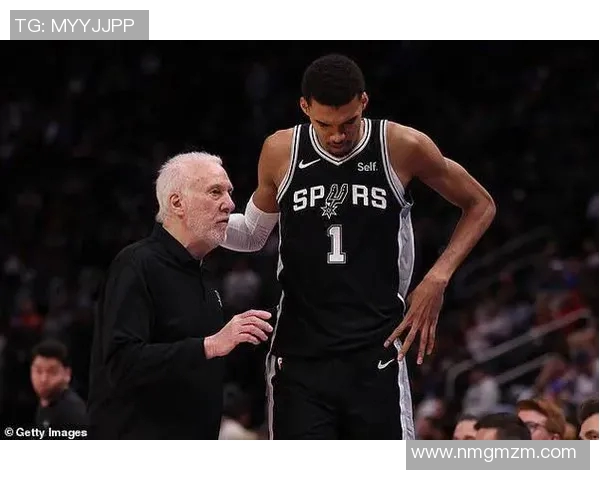 波波维奇续约三年再战NBA74岁传奇教练继续带领文班追逐荣光 波波维奇续约三年再战NBA74岁传奇教练继续带领文班追逐荣光