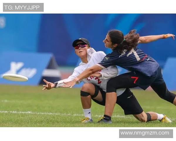 飞盘之旅:深入西安飞盘队的战术与技巧揭秘 飞盘之旅:深入西安飞盘队的战术与技巧揭秘